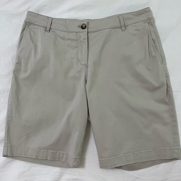 Tommy Bahama Pants - Tommy Bahama Classic Tan Shorts